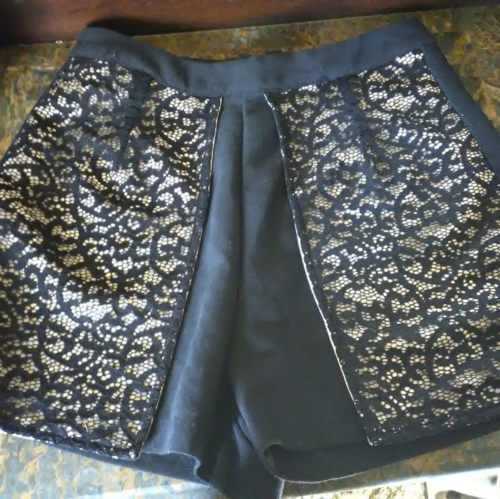Shilla lace short designed in Australia size small